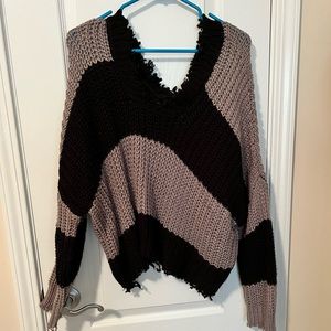 Vici raw edge sweater. Size small. Worn once.